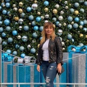 Meet your Posher, Simona